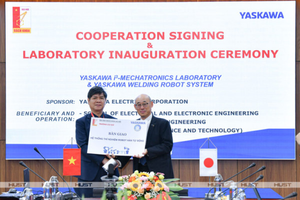 [SME] TRƯỜNG CƠ KHÍ TIẾP NHẬN GÓI TÀI TRỢ THIẾT BỊ HÀN TỪ TẬP ĐOÀN YASKAWA