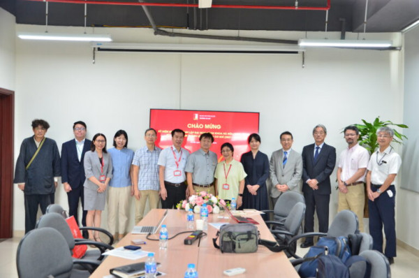 ĐOÀN CÔNG TÁC CỦA HIÊP HỘI CÁC TRƯỜNG ĐẠI HỌC KỸ THUẬT NHẬT BẢN, DO TRƯỜNG ĐẠI HỌC CÔNG NGHỆ NAGAOKA DẪN ĐẦU, ĐẾN LÀM VIỆC TẠI TRƯỜNG CƠ KHÍ