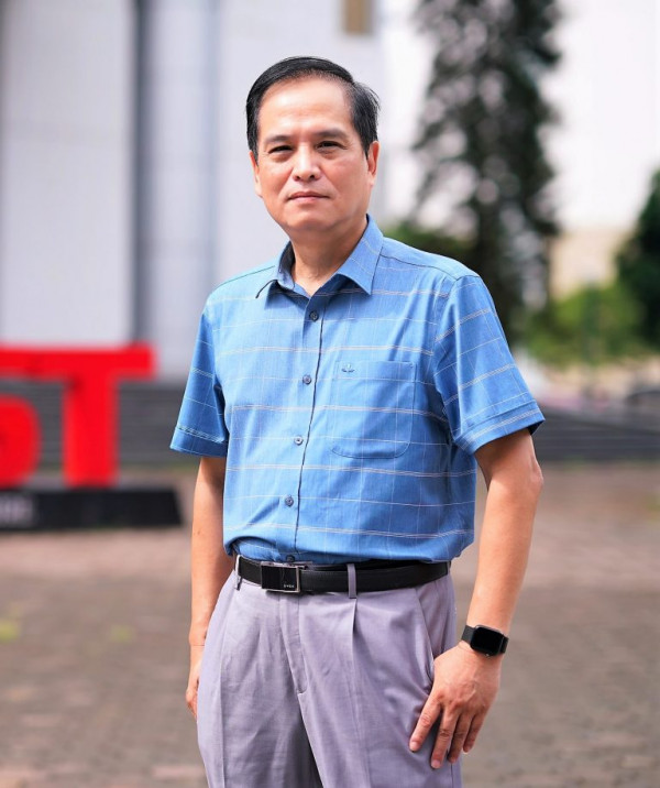 GS.TS. Phạm Văn Hùng