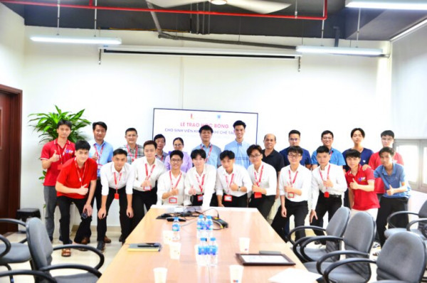 [SME-HỌC BỔNG] TRAO HỌC BỔNG PVGAS CHO NHỮNG SINH VIÊN ĐẠT THÀNH TÍCH HỌC TẬP XUẤT SẮC HỌC KỲ 2 NĂM HỌC 2022 – 2023