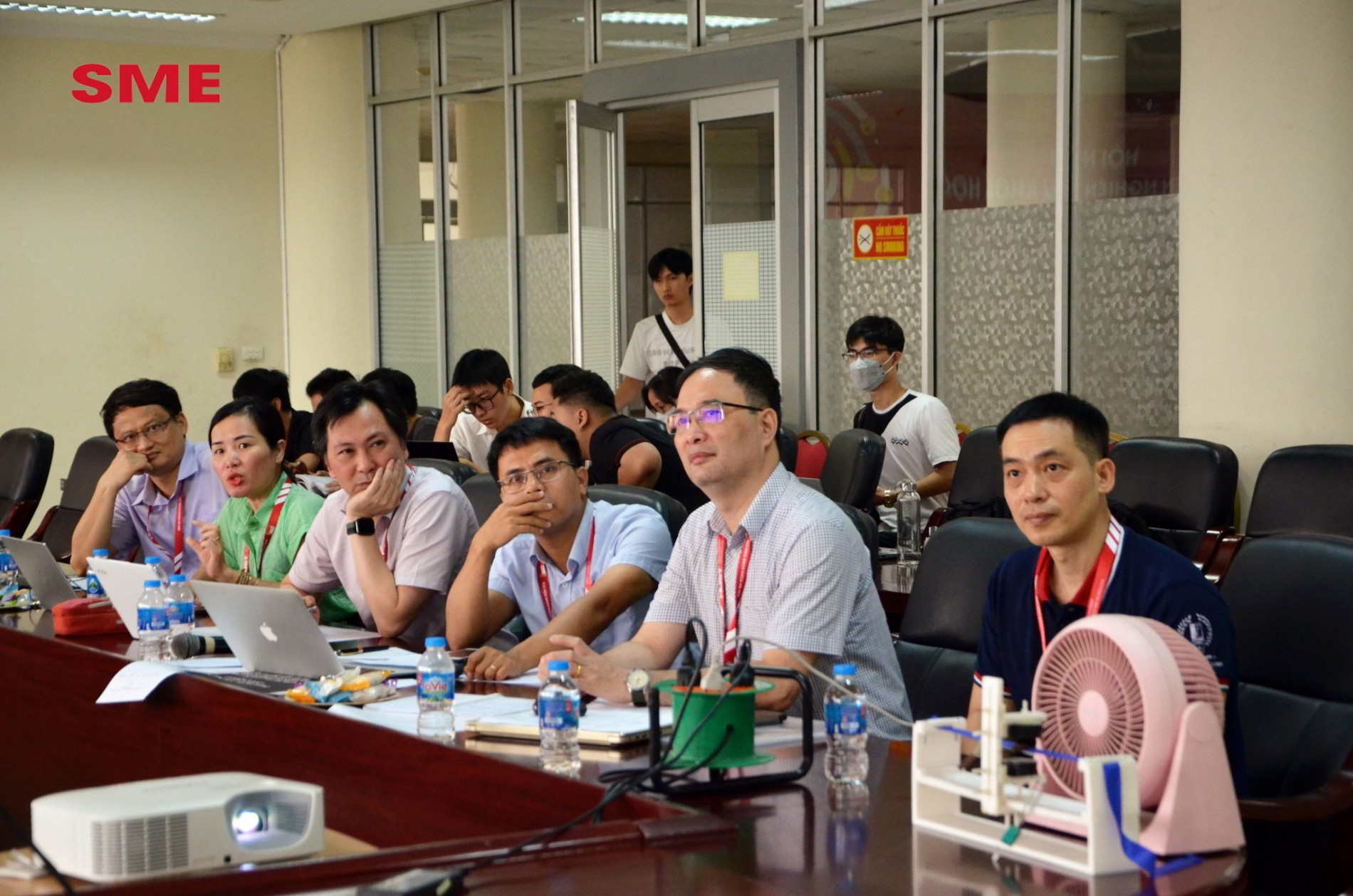 DSC 0136a copy1 2048x1356