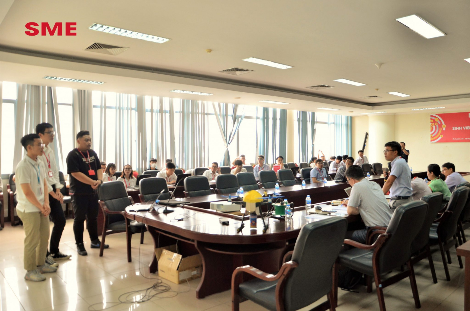 DSC 0143a copy1 2048x1356