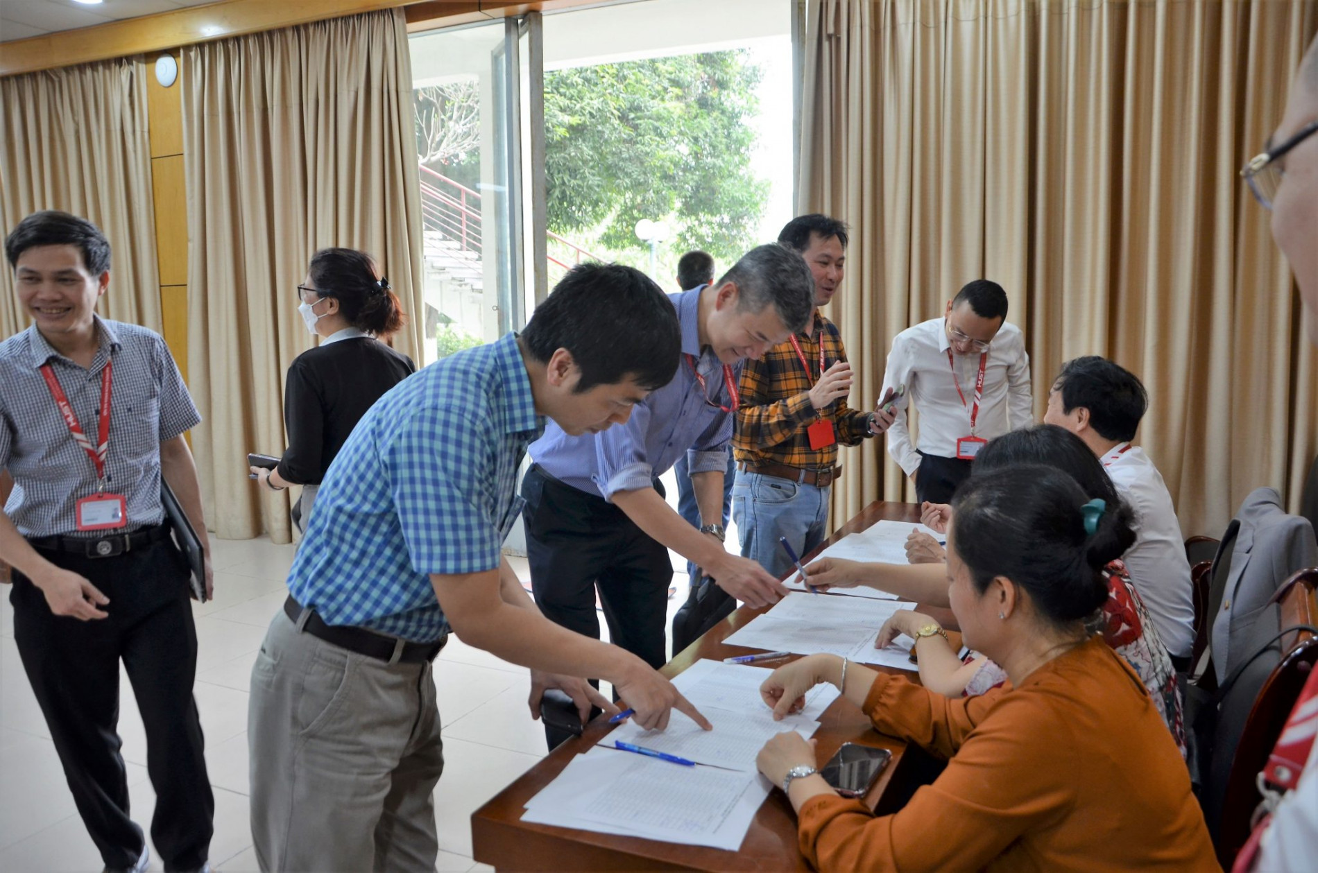 DSC 0154aa 2048x1356