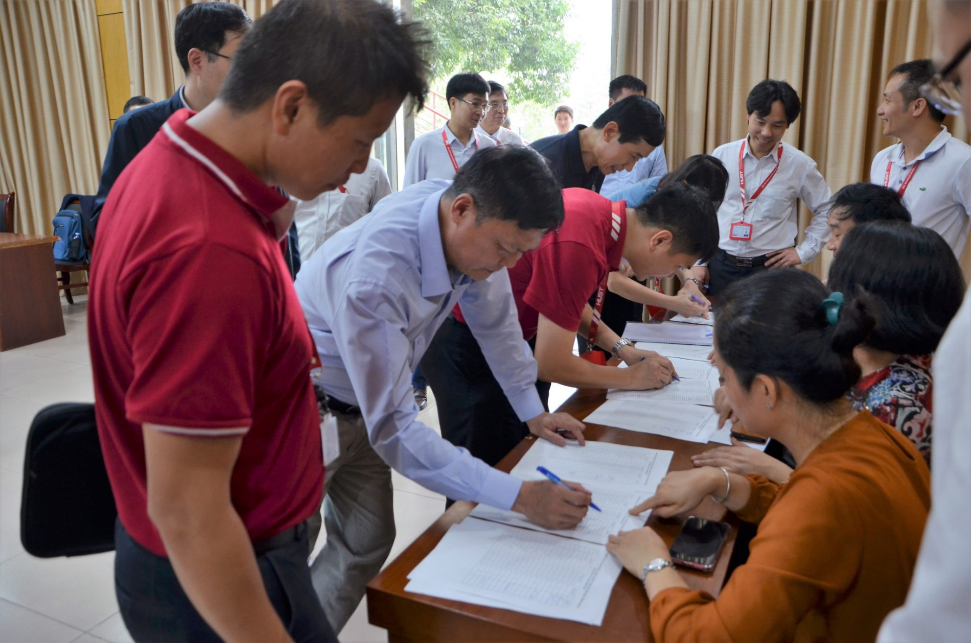 DSC 0156aa 2048x1356