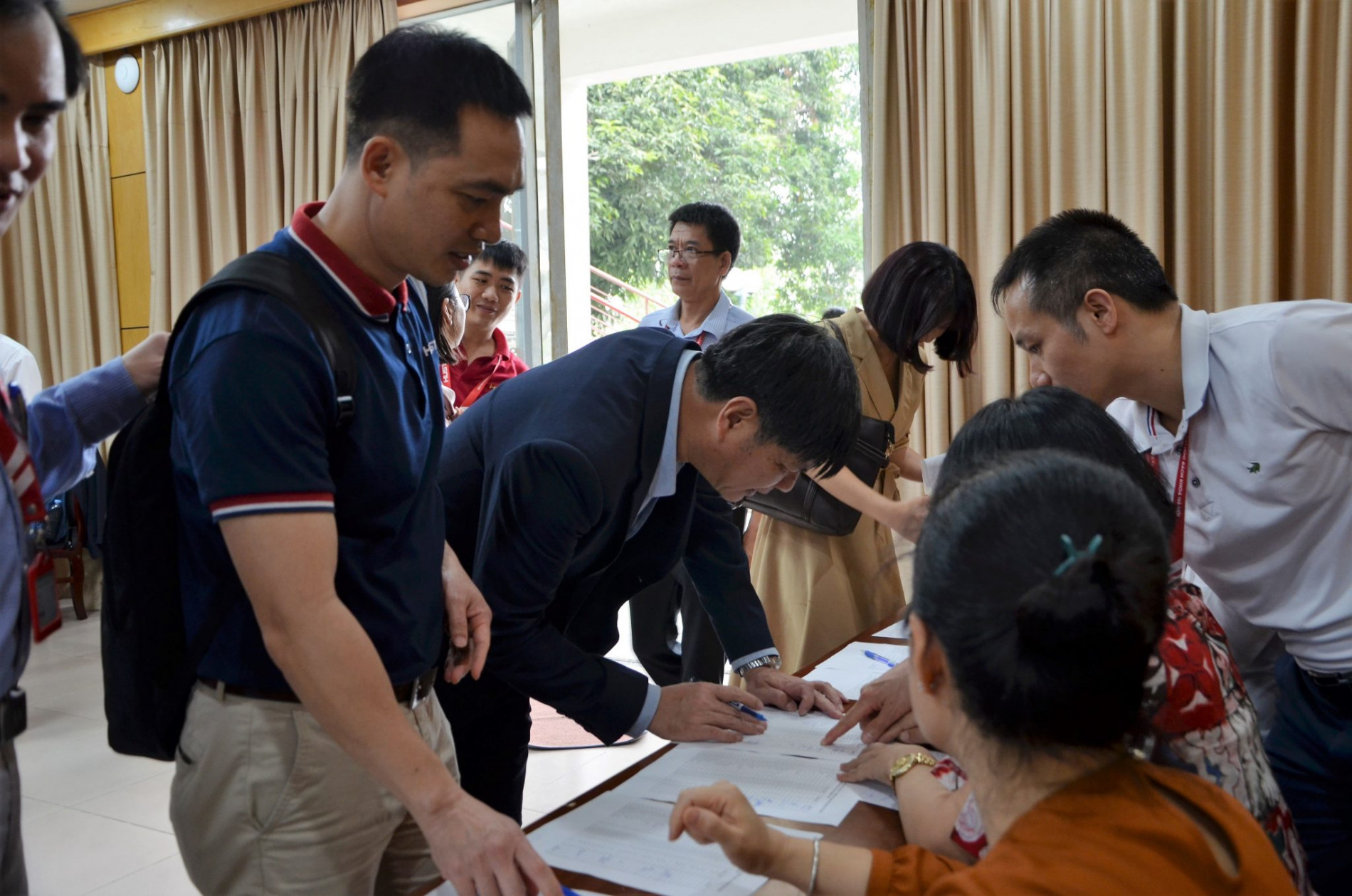 DSC 0160aa 2048x1356