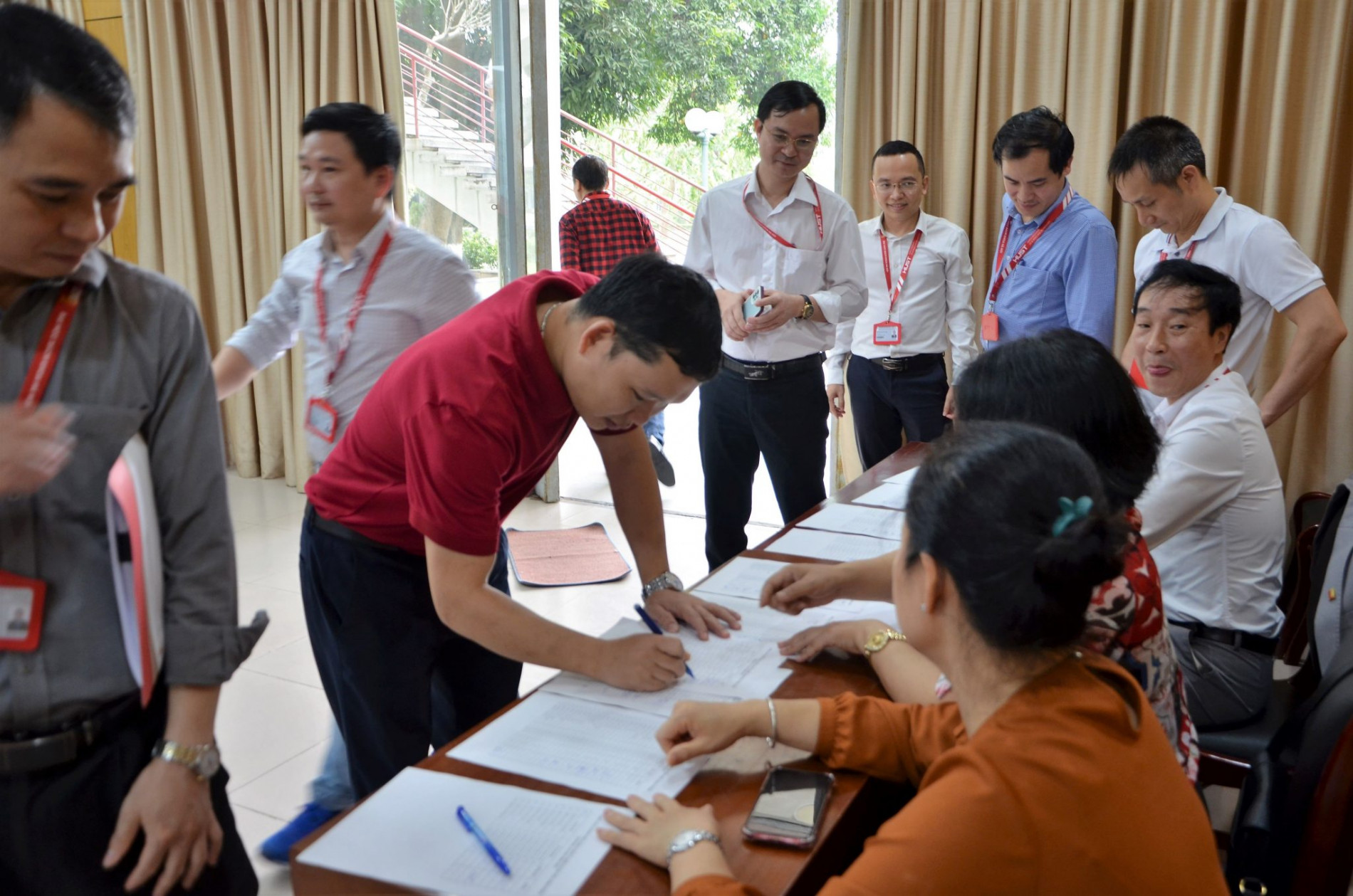 DSC 0162aa 2048x1356