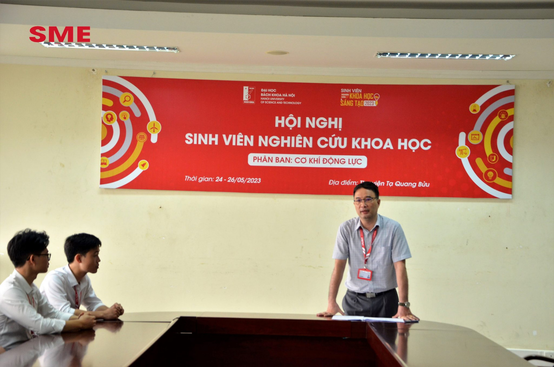 DSC 0167a copy1 2048x1356