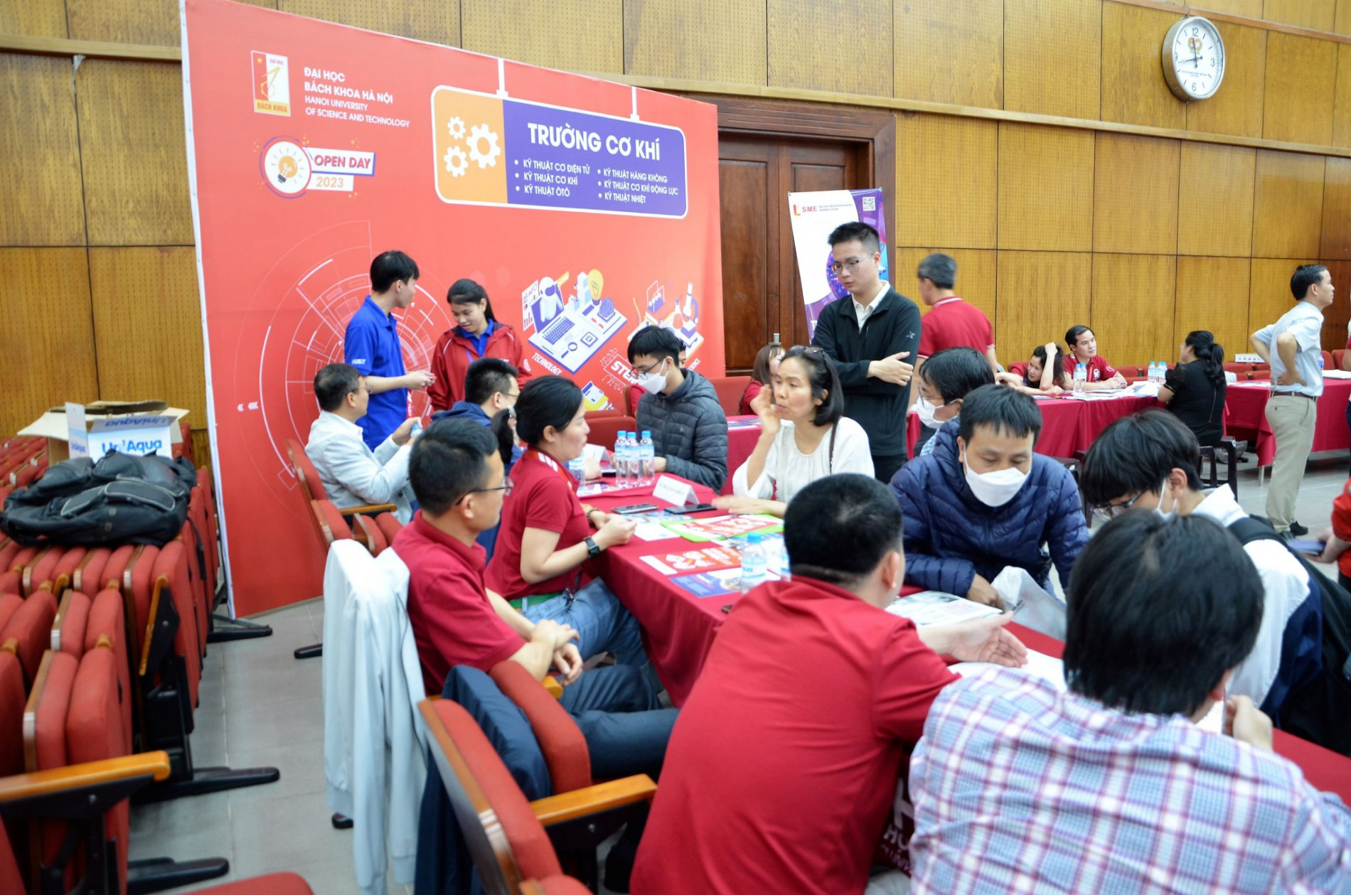 DSC 0263aa 2048x1356