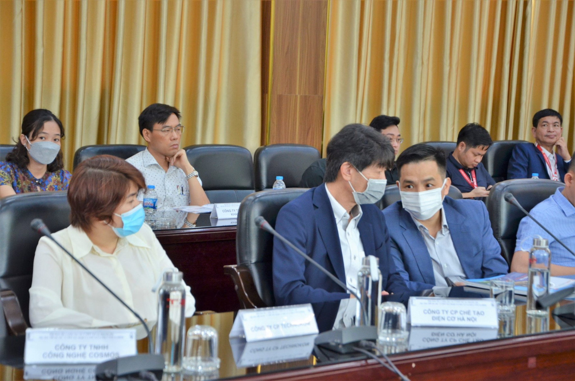 DSC 0276aa 2048x1356