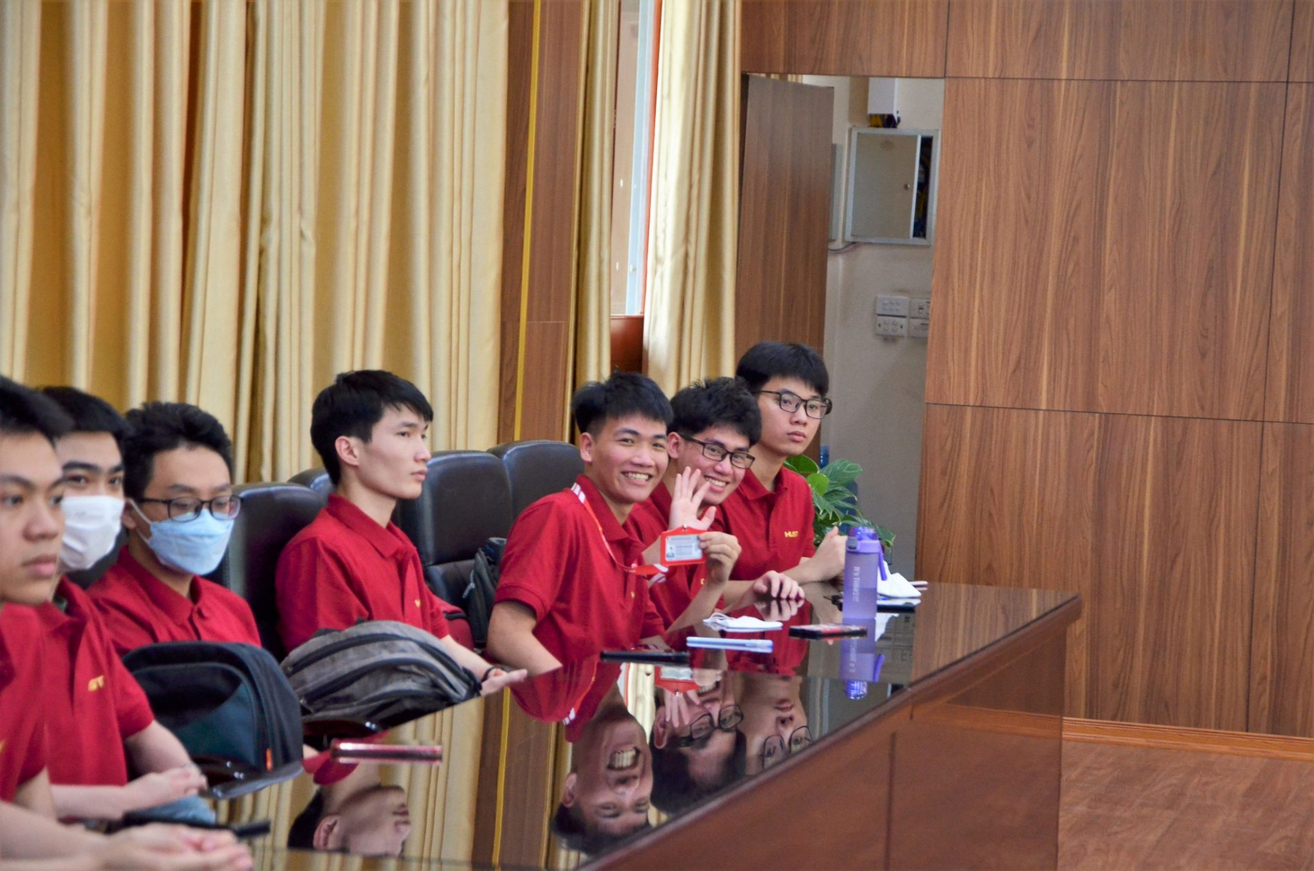 DSC 0280aa 2048x1356