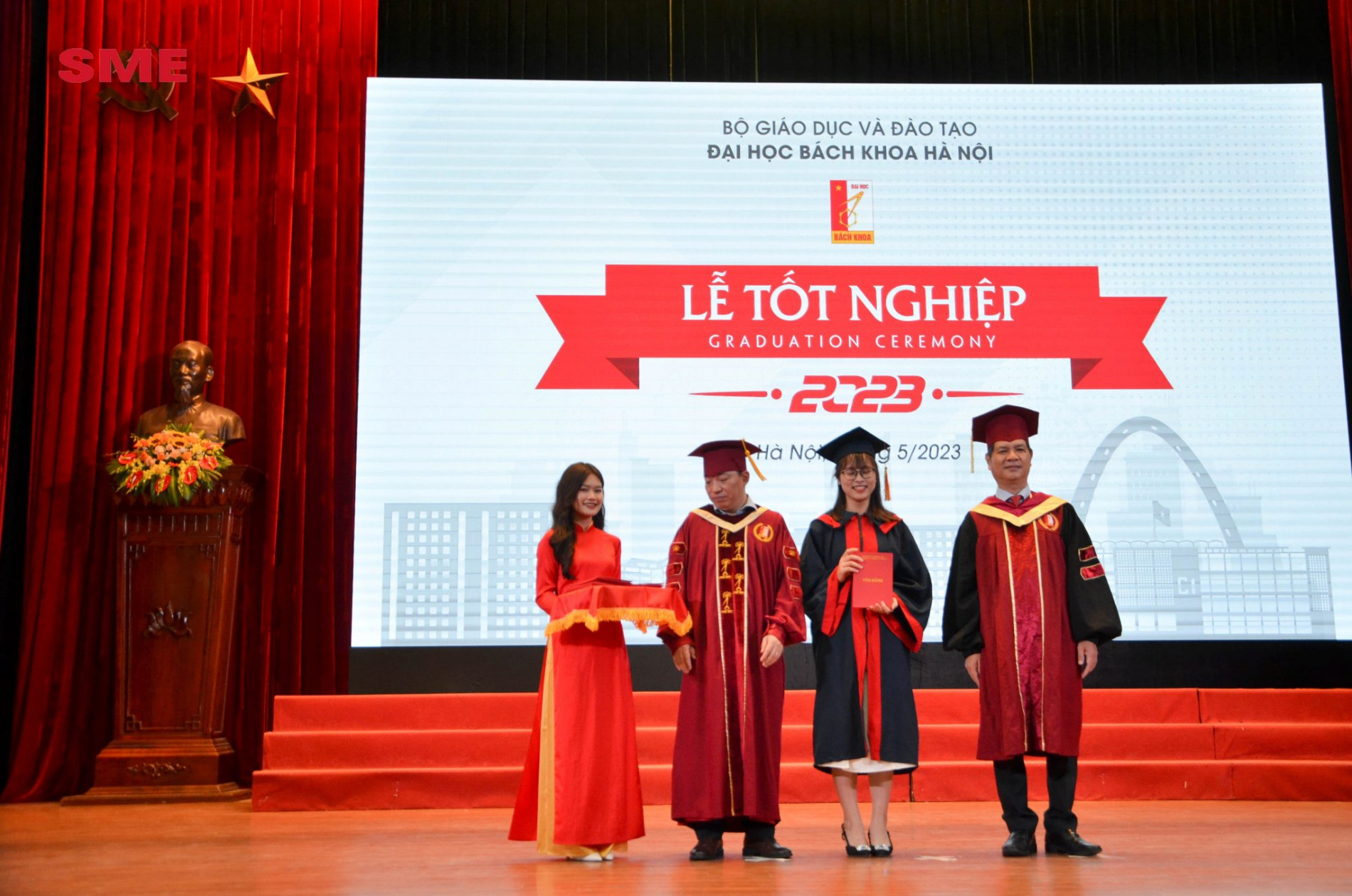 DSC 0282 copy a 2048x1356