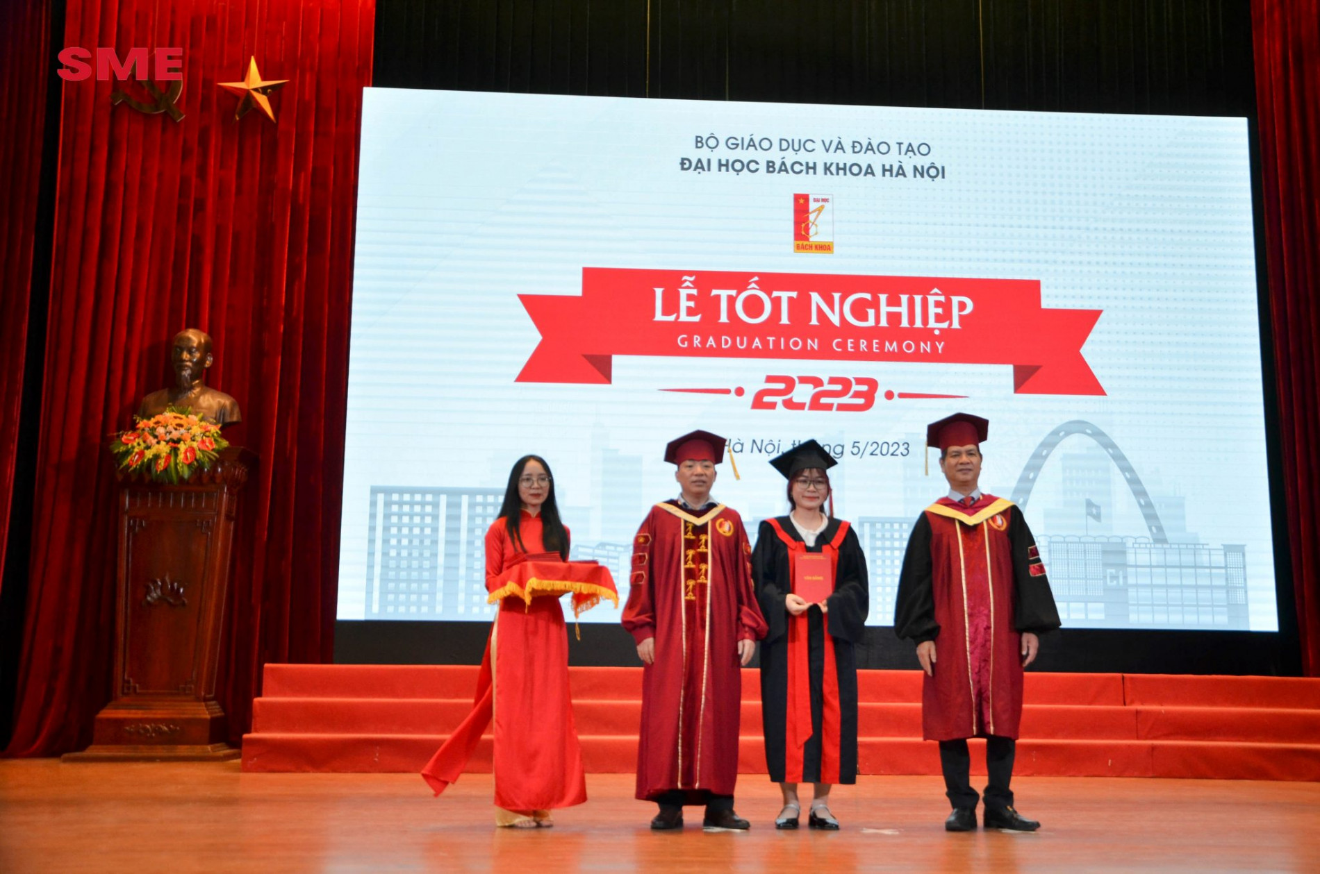 DSC 0285 copy a 2048x1356