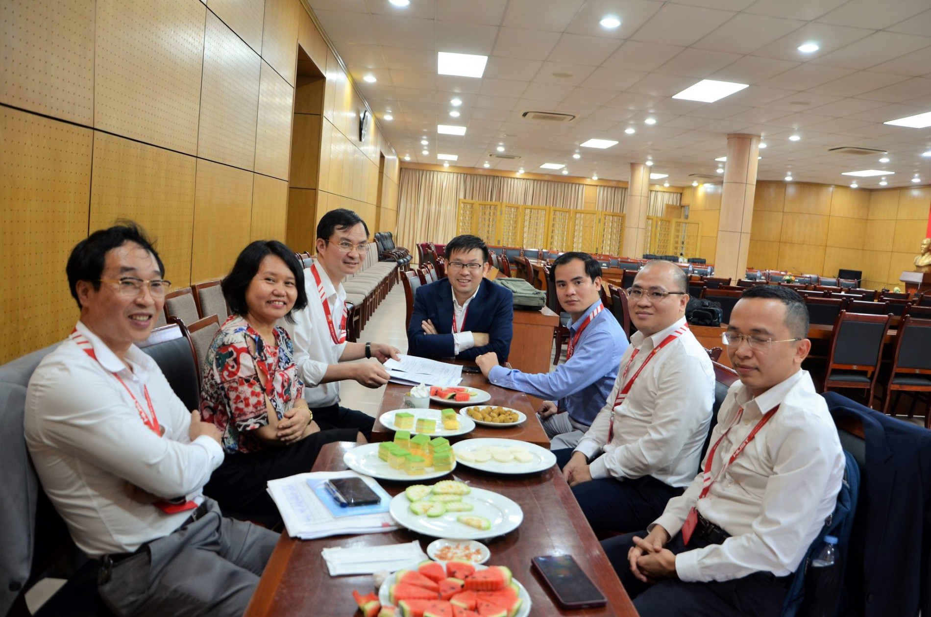 DSC 0303aa 2048x1356