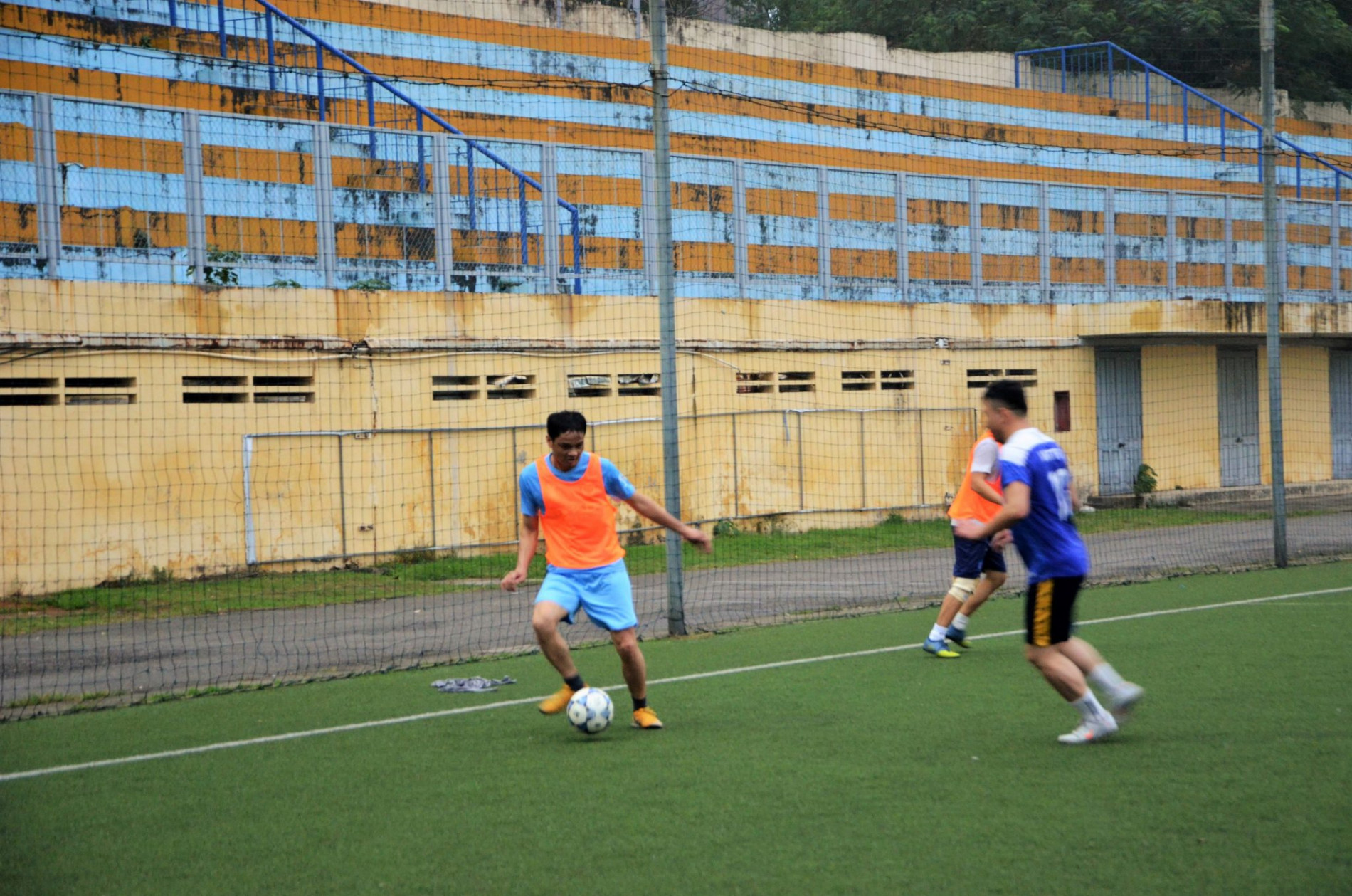 DSC 0304ab 2048x1357