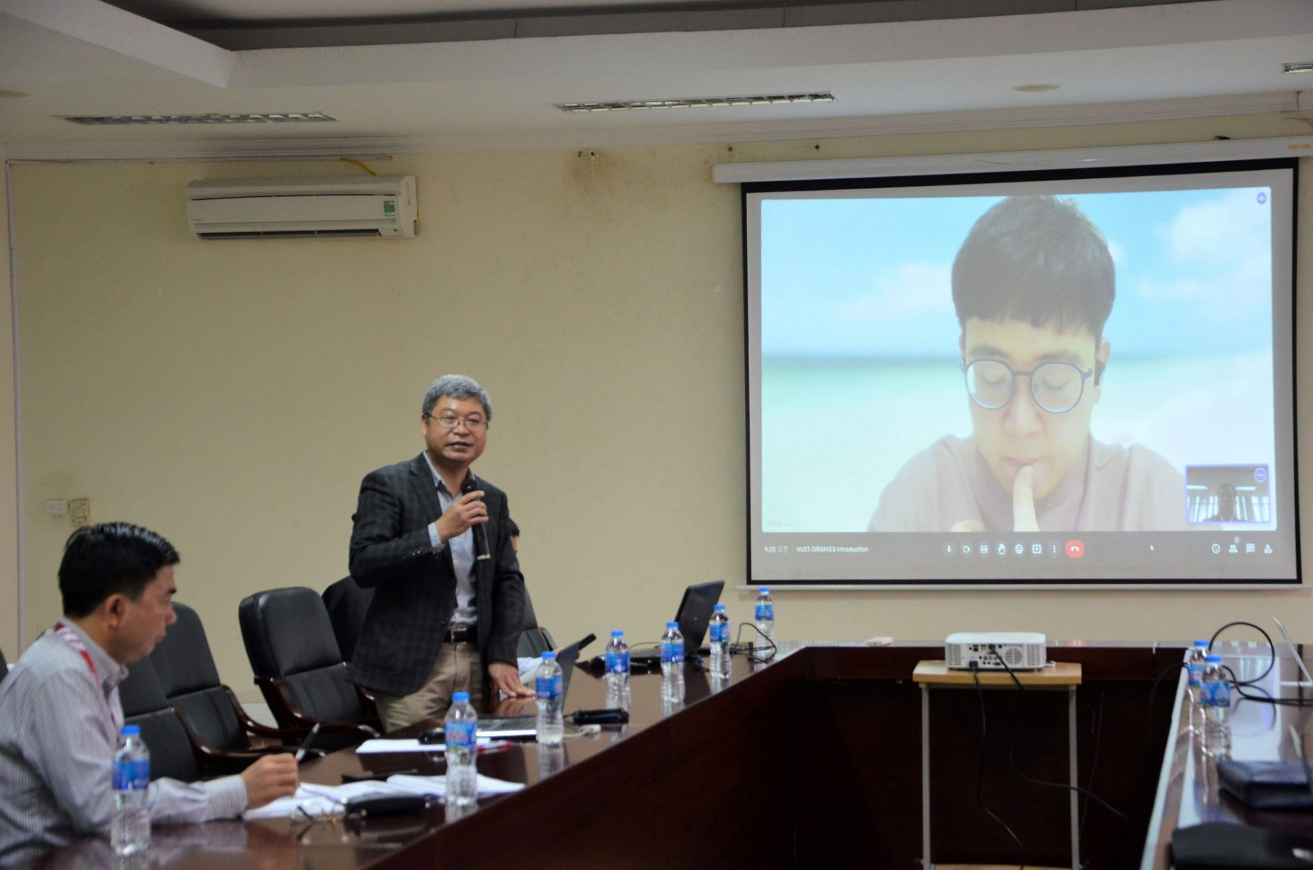 DSC 0305az 2048x1356