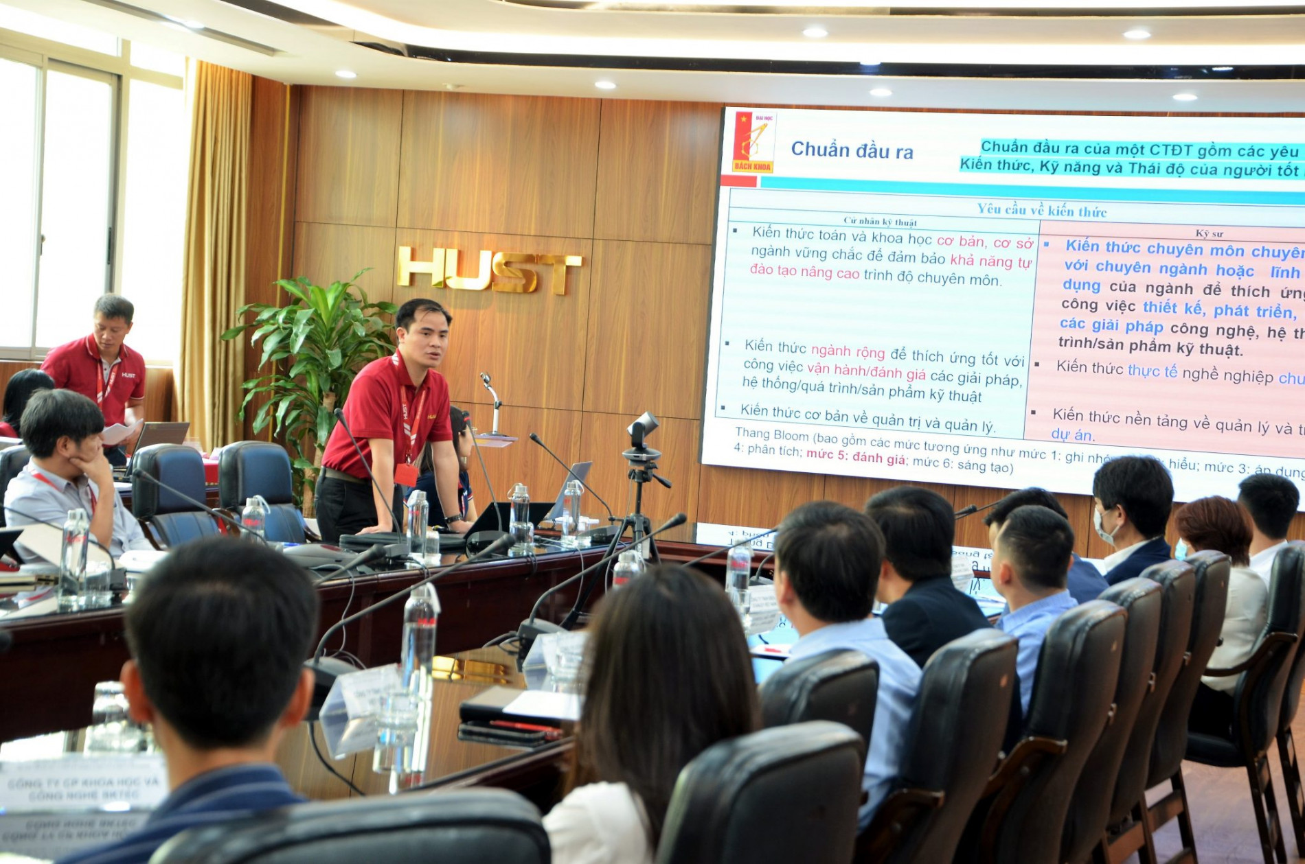 DSC 0319aq 2048x1356