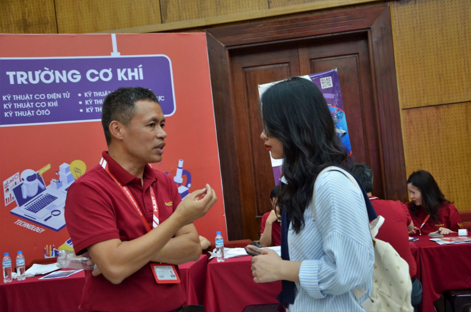 DSC 0329aA 2048x1356