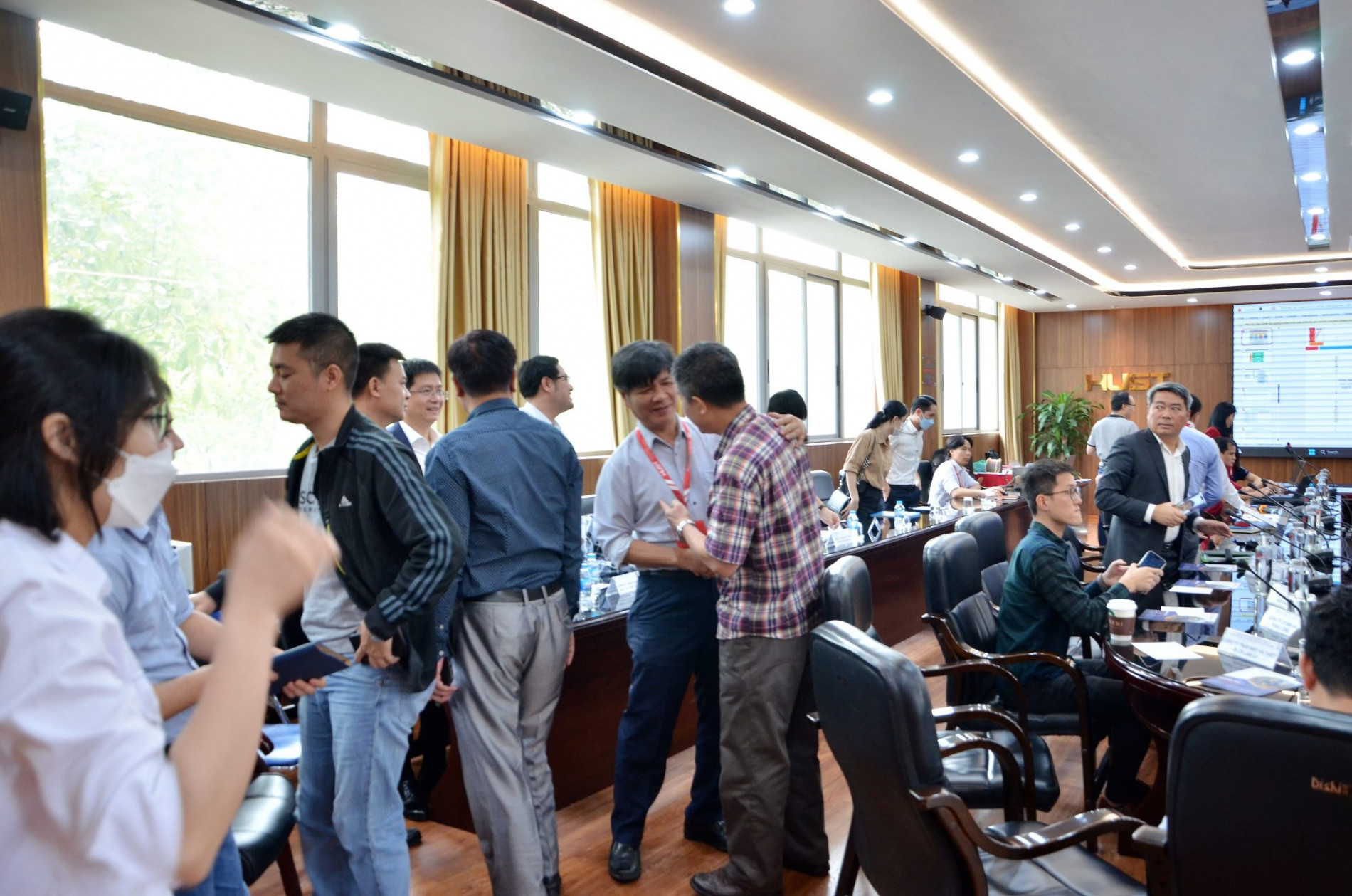 DSC 0334aa 2048x1356