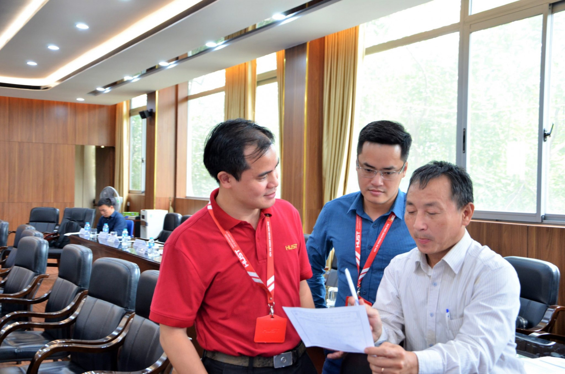 DSC 0348aa 2048x1356