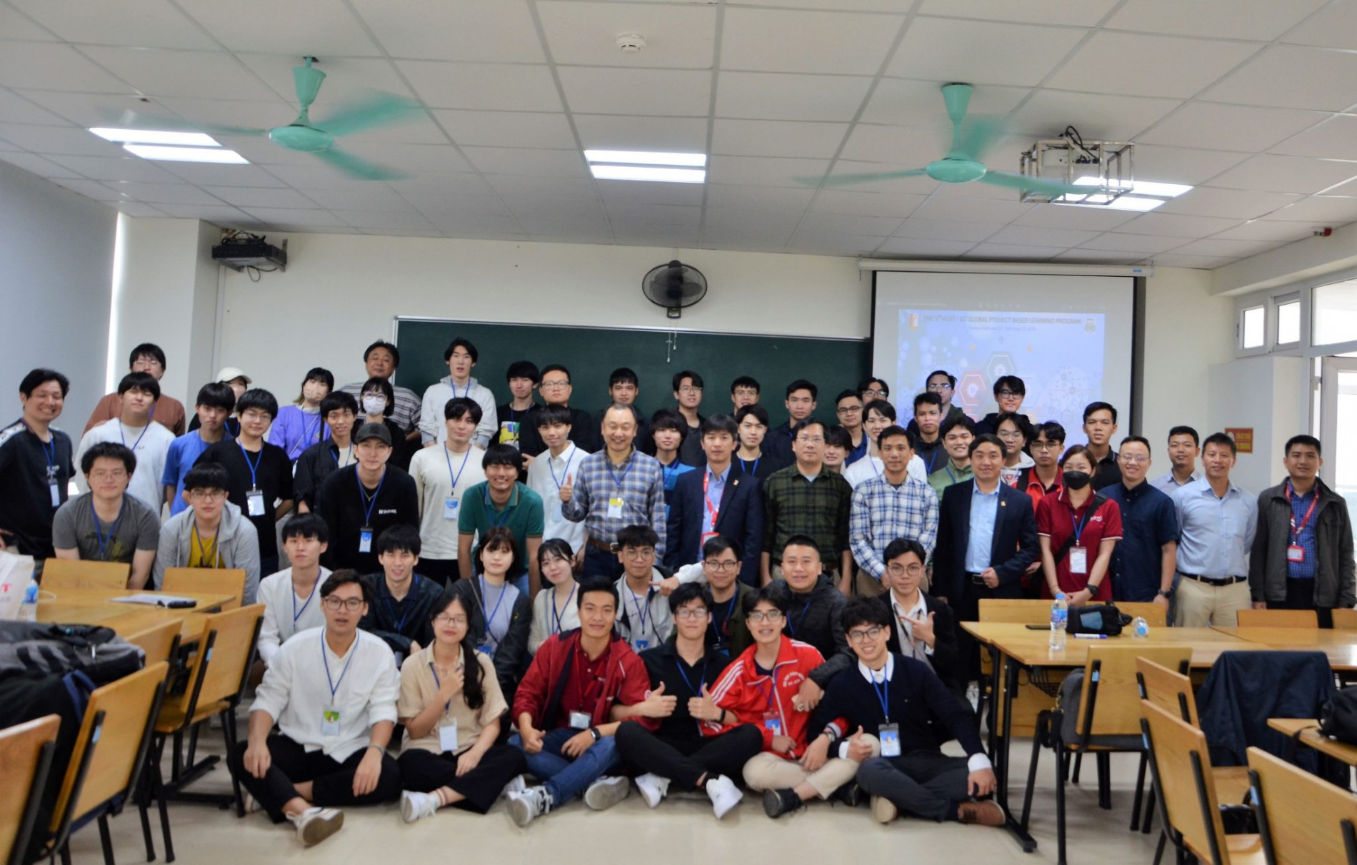 DSC 0348ab 1 2048x1306