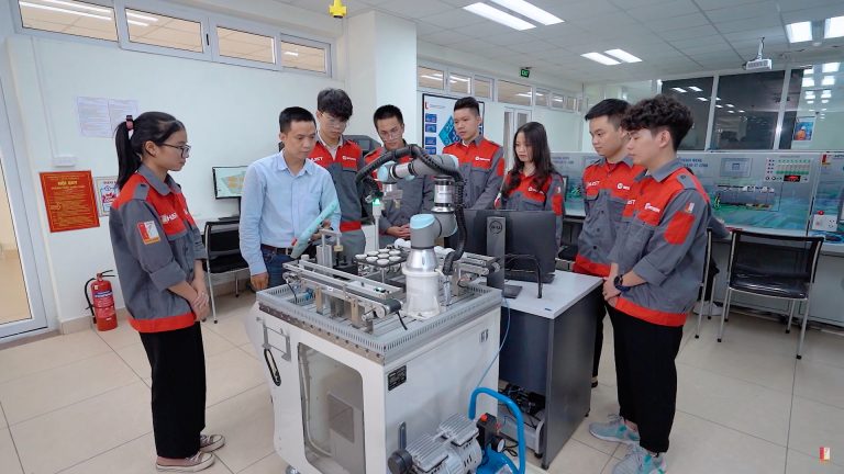 z3836584310498 6aedf014451d18f1d6af5fcd83986e35 768x432