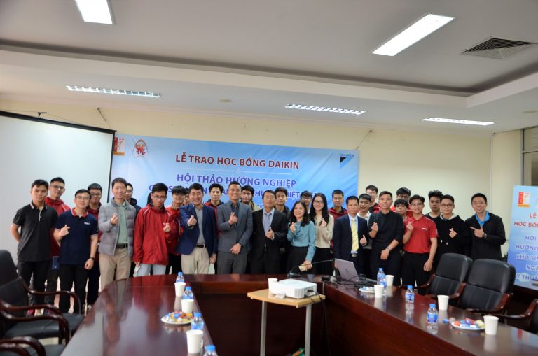 LỄ TRAO HỌC BỔNG DAIKIN CHO SINH VIÊN KHOA NHIỆT – TRƯỜNG CƠ KHÍ