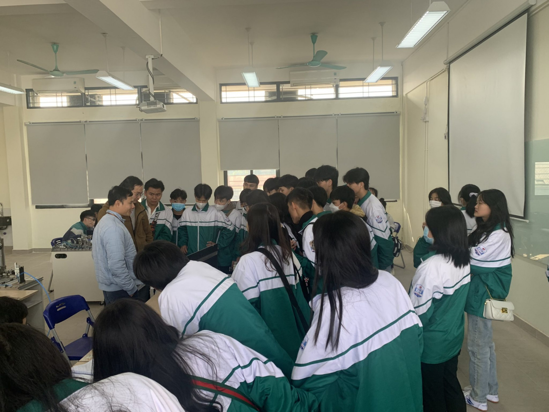 z3979193335524 591bb9ba39e7260dc3ac5827c84b4215 2048x1536